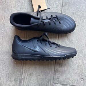 Nike Youth Black Soccer Shoes